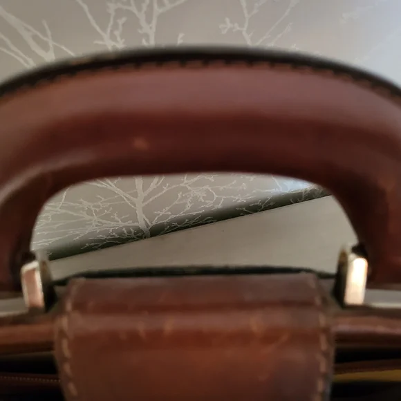 Leather briefcase - Picture 3 of 5